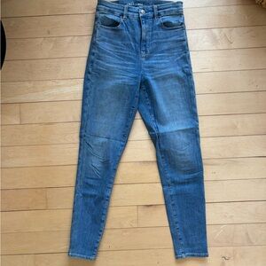 American Eagle High Rise Blue Jeans (Long)
